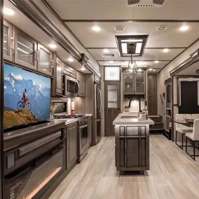 What You Need to Know Before Purchasing a Fifth-Wheel RV